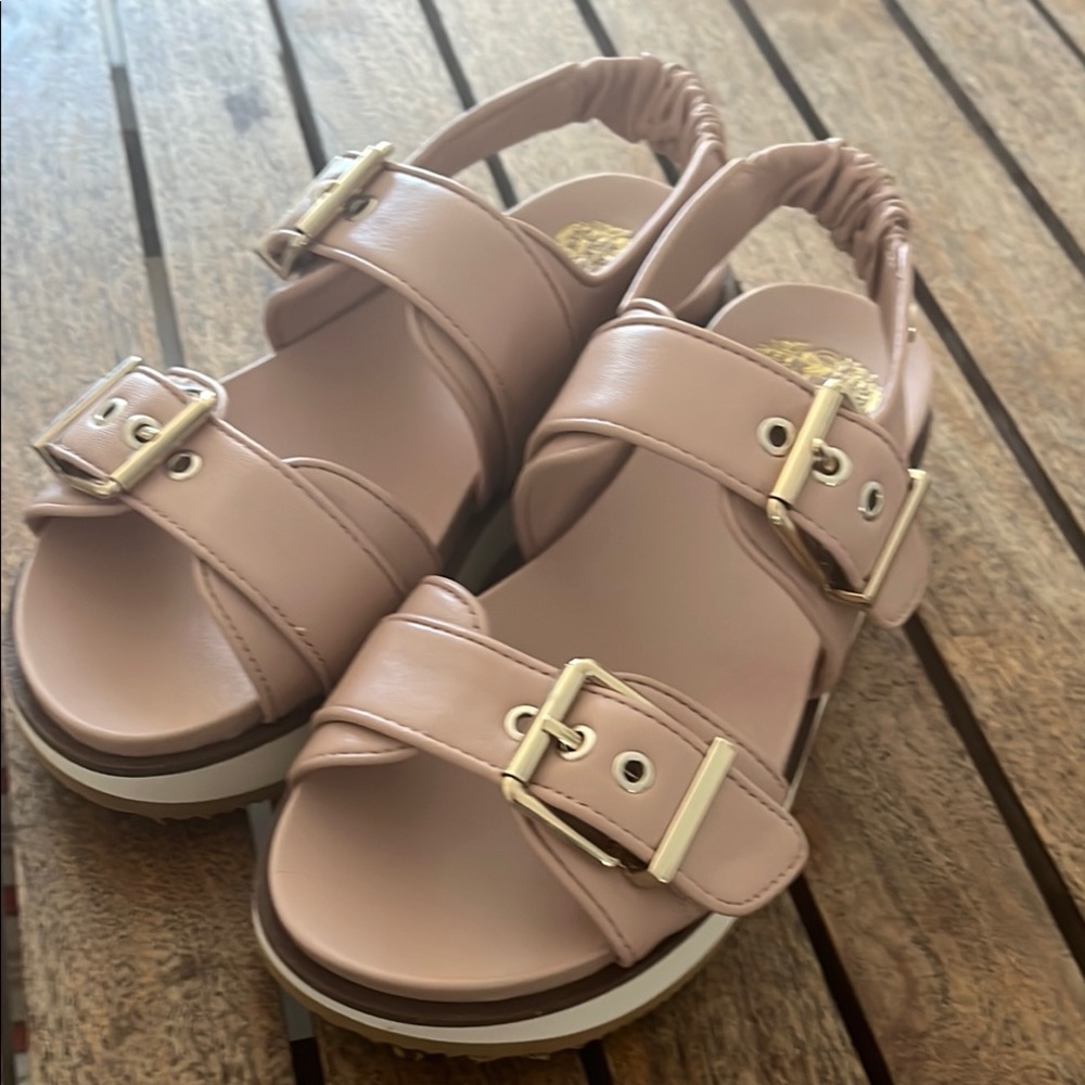 Vince Camuto Anivay Women's Sandal nwot size 5.5 color peony/flesh-tone neutral